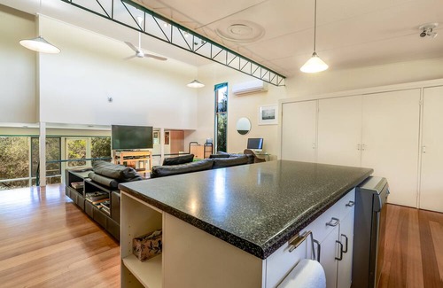 Bellarine Peninsula House | 100 Steps from Main Beach and Pet Friendly