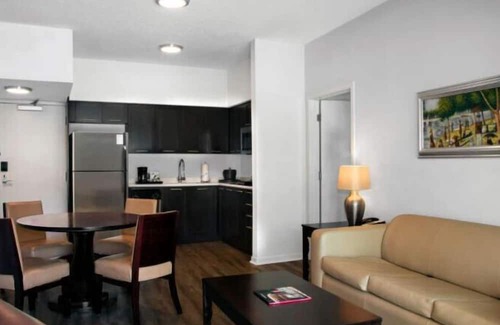Celebration Condo | Melia Orlando at Celebration 2br suite, Monday check-in