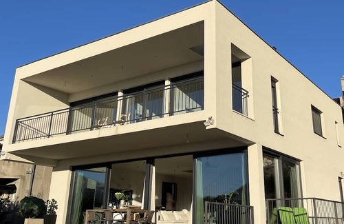 Mravince Villa | Luxury modern villa with panoramic view of Split and adriatic sea.