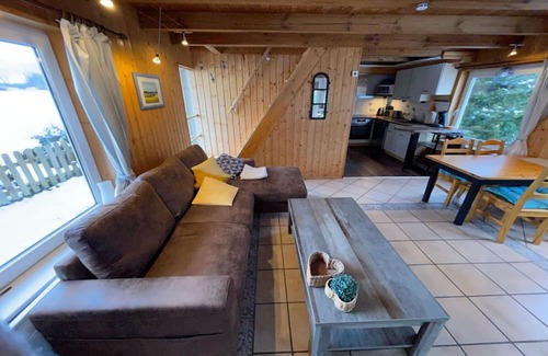 Stoltebuell Apartment | Holiday home Pappa's hut