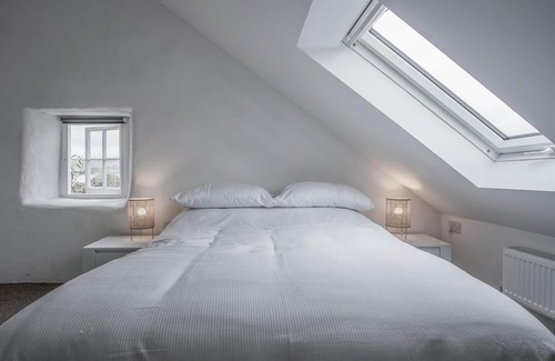 St Brides House | Brook Cottage - 1 Bedroom Cottage - Dale