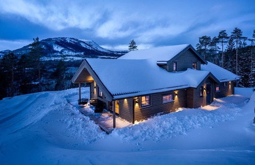 Vradal House | Beautiful views and surrounded by mountains and lakes.