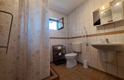 Tiszafured House | Holiday home with outdoor pool and WiFi