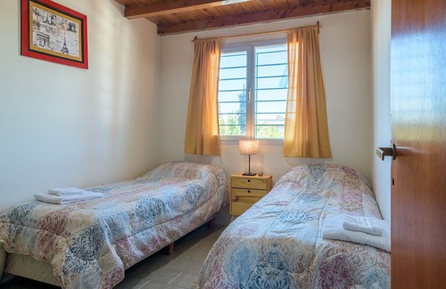 San Carlos de Bariloche Cabin | Marble Home. Mtn Views. Garage Access. BBQ. Garage
