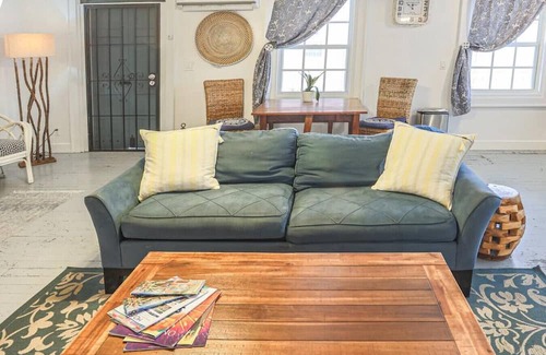 Estate East Street Apartment | The Captains Quarter's - A Relaxing Nautical Abode