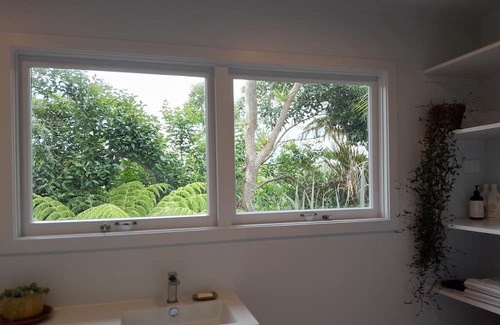 Raglan House | My Little Place in Raglan by the Beach!