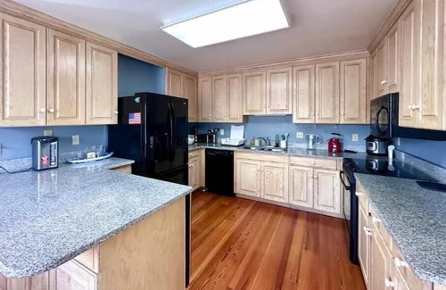 Kilmarnock House | Enjoy fishing on private dock, kayaks, piano!