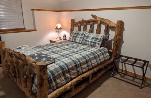 Evergreen Meadows Apartment | Park setting In-law Apartment