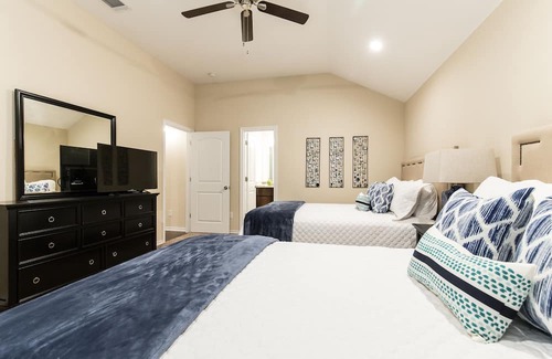Cedar Crest House | Private Home with Pool - 10 Min. to Downtown!