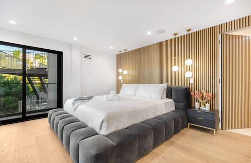 Hollywood Hills House | Caverna