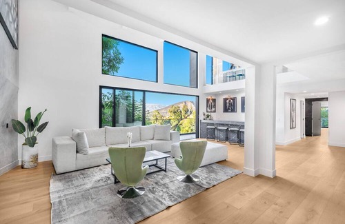 Hollywood Hills House | Caverna
