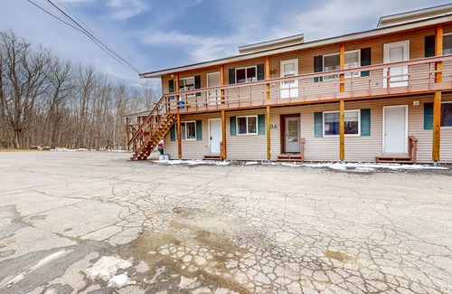 Greenville Junction Condo | First-floor condo near lake/skiing/hiking with beach access, lake view & patio