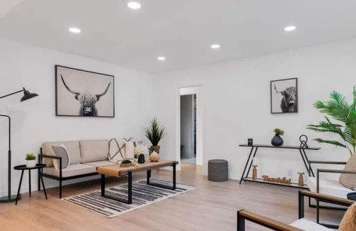 North Arroyo House | ৎ୭ Altadena Manor ৎ୭ pool garden