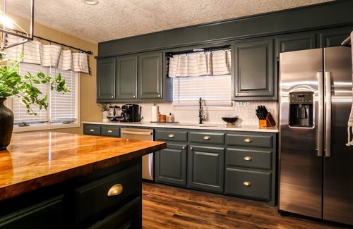 Bowie House | Modern Rustic 5 Bedroom
