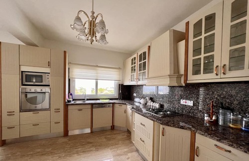 Mandres Villa | Villa with Private Pool 10 min to Kyrenia Gates