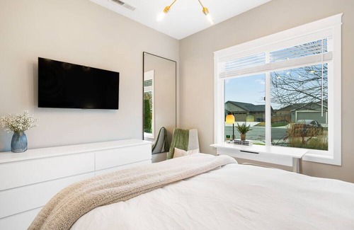 Tri-Cities House | Private Guest Suite w/ Private Entrance in Tri-Cities - THE STAY