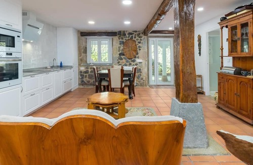 Medio Cudeyo Apartment | Elegant flat in a stunning setting