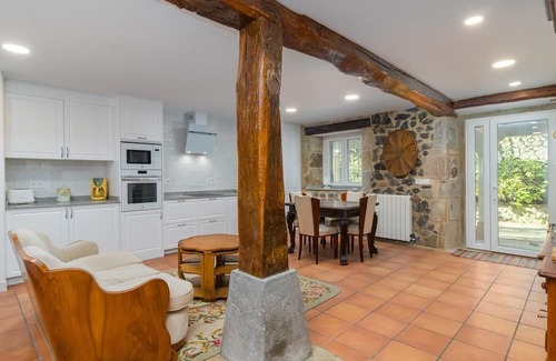 Medio Cudeyo Apartment | Elegant flat in a stunning setting