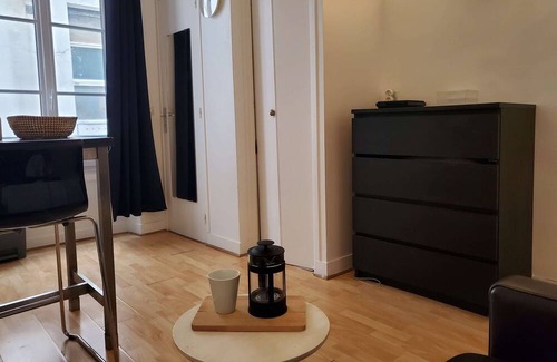 6th Arrondissement Apartment | Cozy cocoon near the Louvre Museum