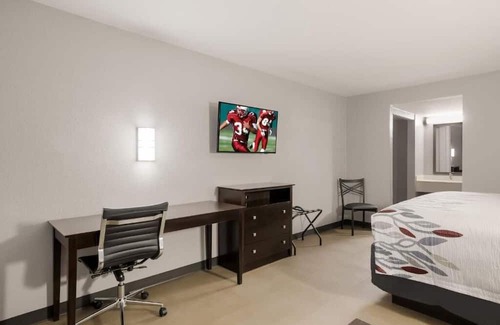 Alexandria House | Louisiana Charm Awaits: Pets Allowed, Parking! Near Kent Plantation House!