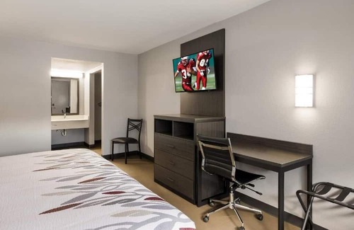 Alexandria House | Louisiana Charm Awaits: Pets Allowed, Parking! Near Kent Plantation House!