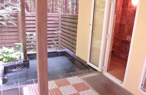 Fujikawaguchiko House | Surrounded by the fresh air and the chirping of bi / Minamitsurugun Yamanashi