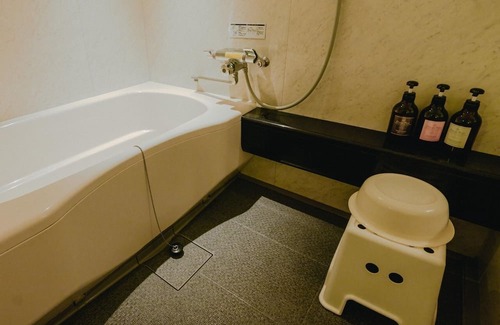 Aira House | Nonsmoking Double Installation of Mirable Plus / Aira Kagoshima
