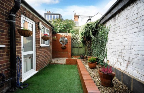 Henley House | Ivy Cottage in Henley-on-thames