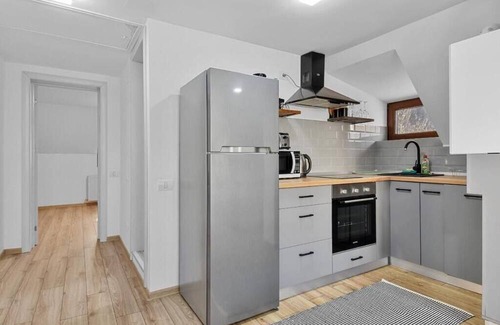 Sinaia Apartment | Hytta Apartment in Sinaia with Garden