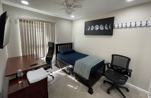 South San Jose House | Kick back and relax in this one bedroom R3 with all comforts.