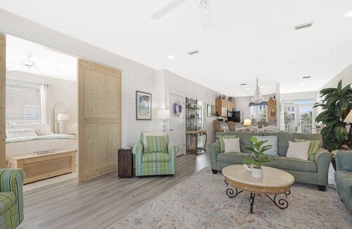 Morgantown House | Adorable, updated and pet friendly in Morgantown