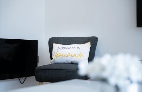 Cliftonville Apartment | Stunning Family Seaside Vacation