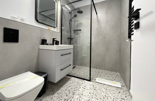 Sinaia Apartment | Green Charm Studio with private parking