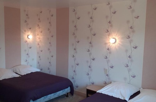Saint-Martin-en-Bresse Hotel | Logis Au Puits Enchanté