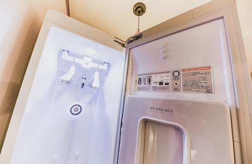 Bongmyeong-dong Hotel | Daejeon Yuseong Cannes