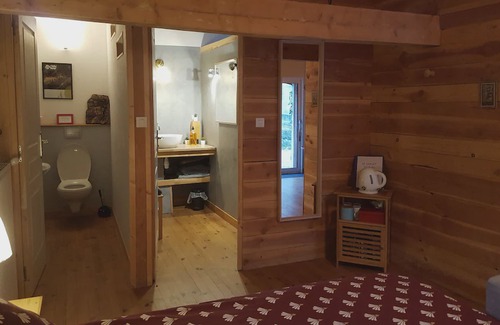 Annonay Bed & Breakfast | Le Chalet du Parc proche du safari parc de Peaugres