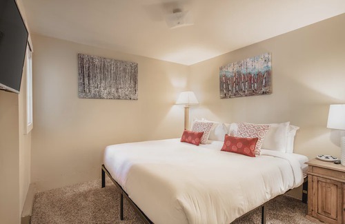 Teton Village Condo | Outpost: Tensleep B1