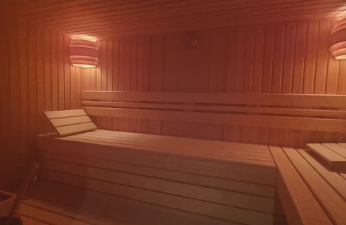 Neerpelt Apartment | super nice apartment with pool and sauna