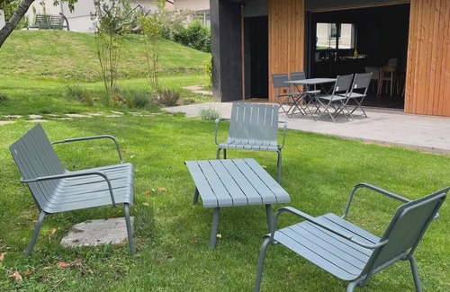 Saint-Germain-au-Mont-d'Or Cabin | Gite Loft 70m2 Atypique 2/4 persons near Lyon. Entire dwelling
