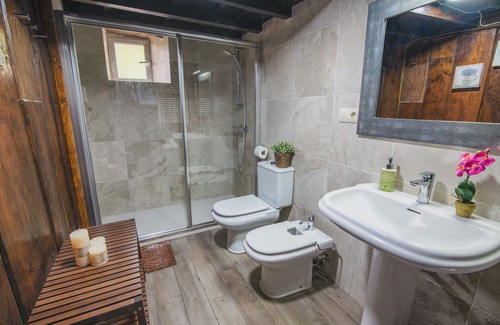 Fresnedo Cottage | La Carrozal: A Charming Refuge in Asturias