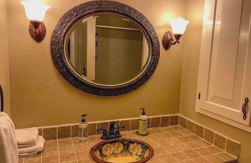 Montevallo House | Shepherds Retreat - 2 miles to I-65