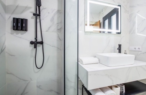 Merida Old Town Apartment | Andy - Suite with Jacuzzi and terrace