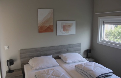 Lathum Ski Chalet | Chalet on the recreational lake and the Veluwe