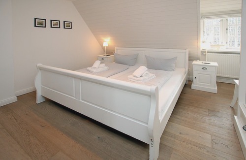 Wrixum House | Haushälfte in Wrixum Unter Reetdach mit 4- Zimmer und 140 qm