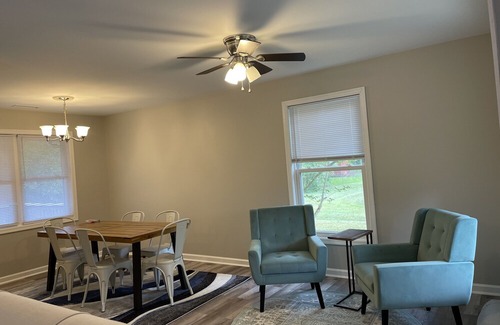 Crisfield House | Come, sit back and relax at the "Catch of the Bay"