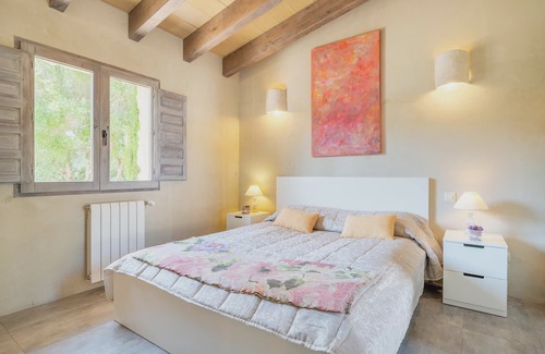 Costitx House | Holiday Home 'Cascada' with Mountain View, Private Pool and Wi-Fi