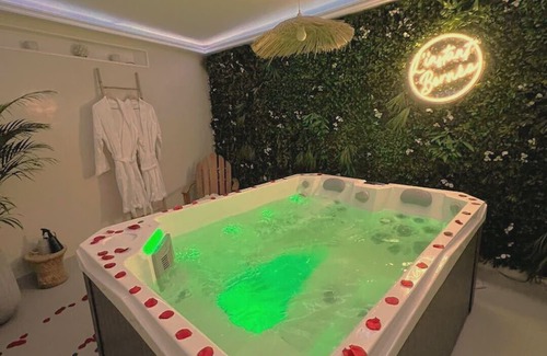 Liancourt Apartment | L'instant Bornéo Superb apartment with jacuzzi