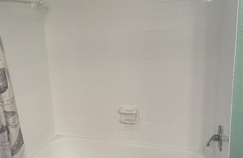 Anona Condo | Cute, spacious 2 BR 2 Full BA condo minutes from the beaches