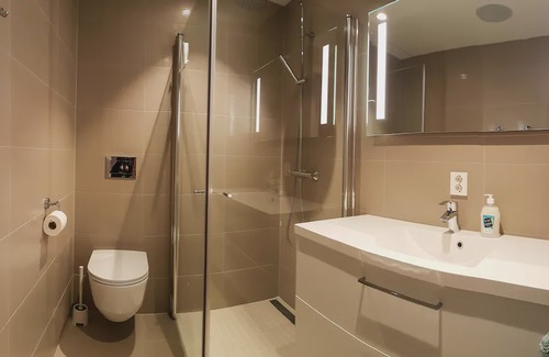 Skulestad House | New and Exclusive Cottage in Voss with a great view