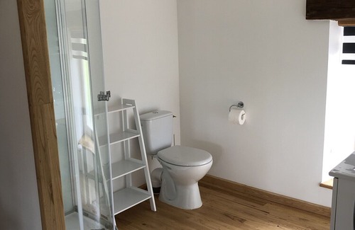 Le Dorat Bed & Breakfast | The Walnut Tree Chambre d'Hotes